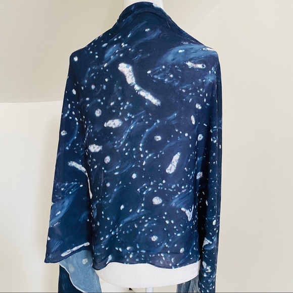 NEW without TAGS Elegant Wrap with starry night print - Picture 1 of 7